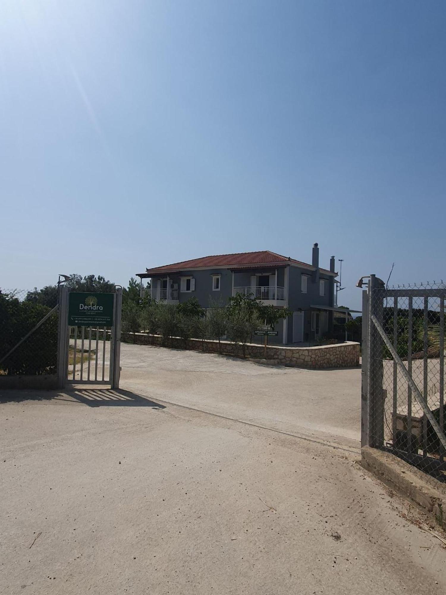 Dendra Apartments At Skala Poros  ภายนอก รูปภาพ